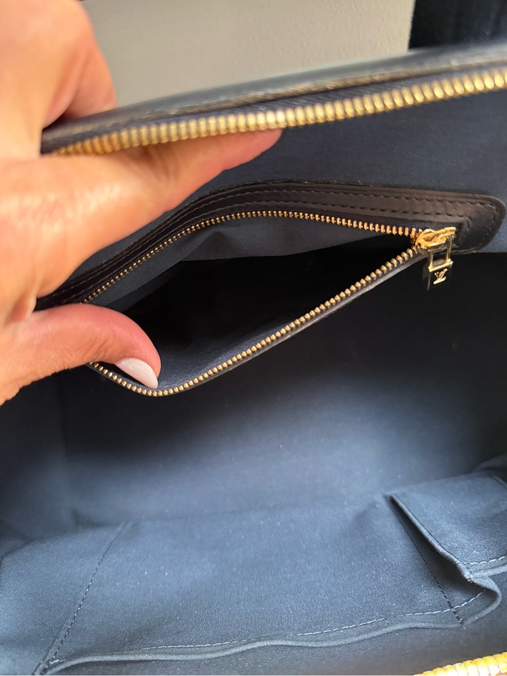 Louis Vuitton Navy Josephine Mini Lin Boston GM - Picture 12 of 14